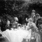 Krøyer har fotograferet hvad der antageligt er hans og Maries forlovelsesfest i Paris